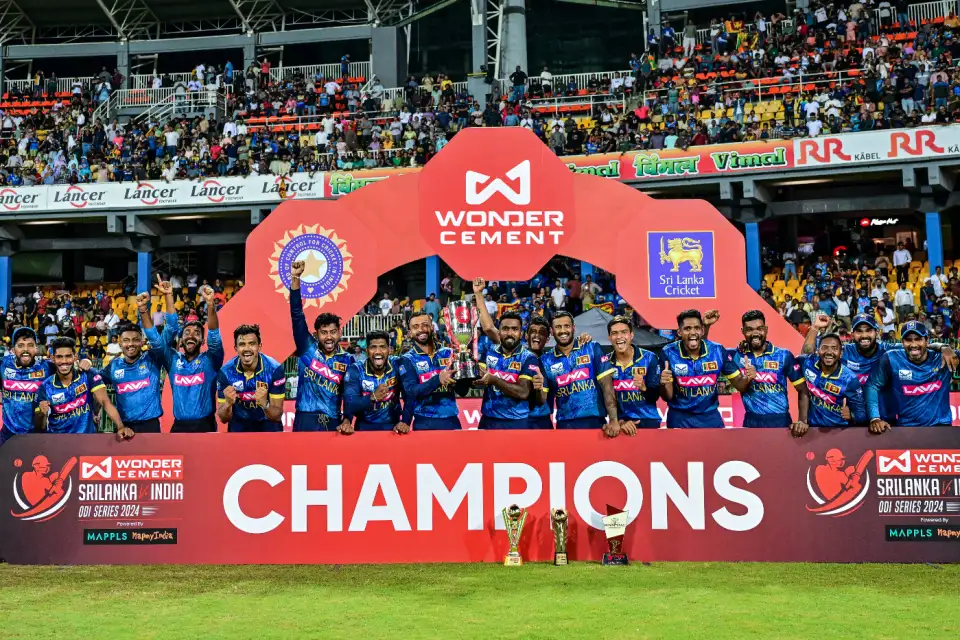 श्रीलंका ने भारत को तीसरे वनडे में हराकर सीरीज जीती - Sri Lanka won series 2-0